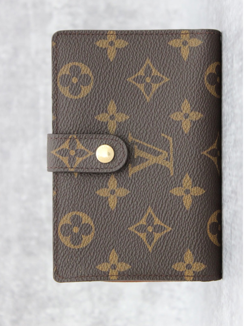 Louis Vuitton Brown Monogram
Card & Key Holder